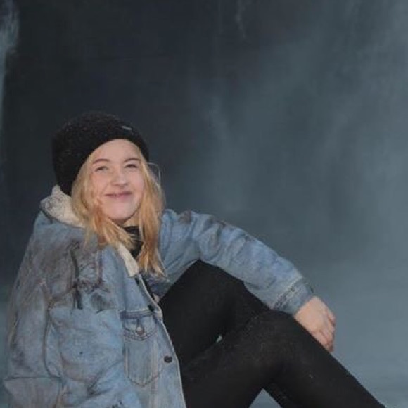 Meet your Posher, Jasmine - Picture 1 of 1